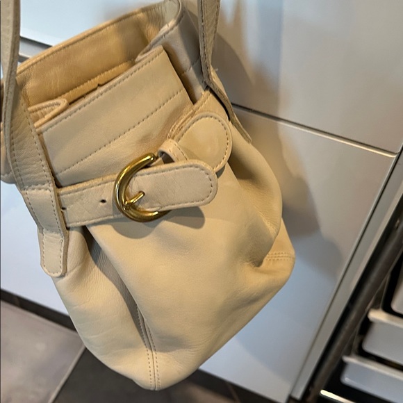Vintage coach Cream Leather Shoulder Bag with Decorative Buckle amazing cond - Picture 8 of 8